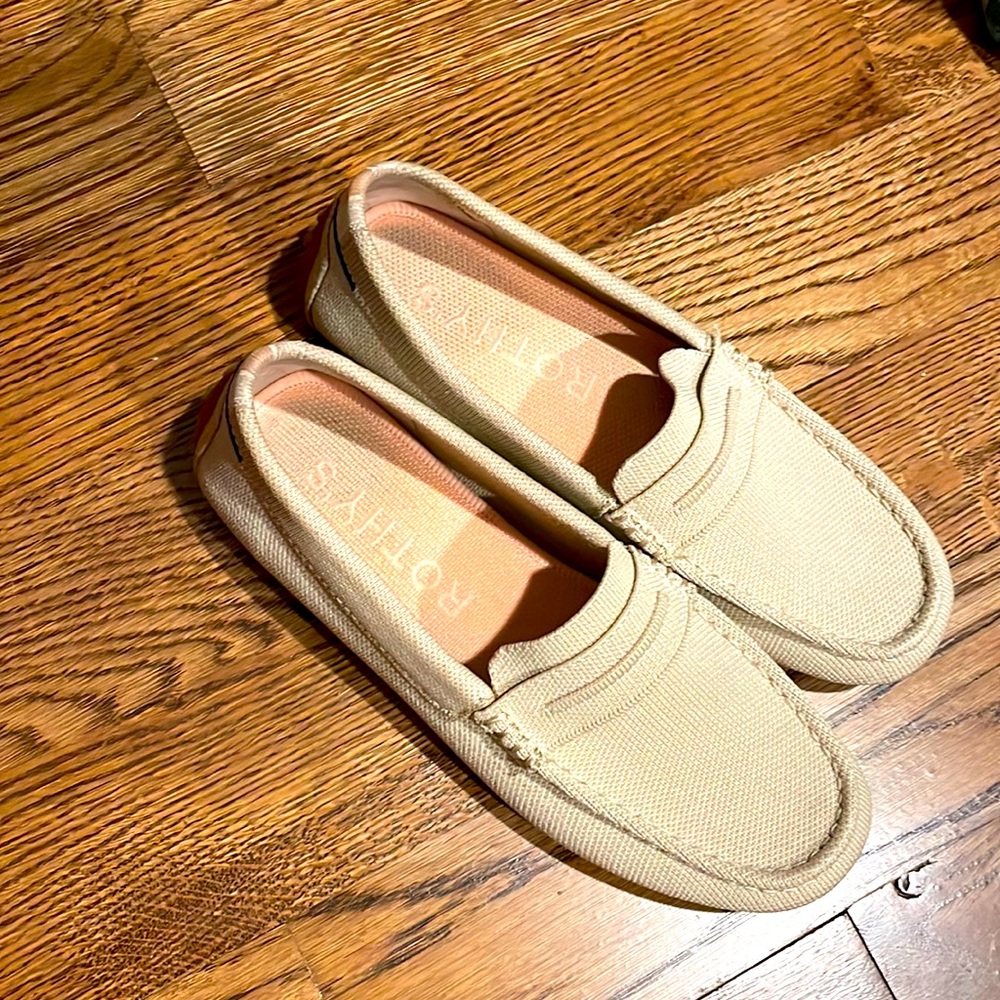 Rothy’s The Driver in Sesame. Size 7. Tan Nude